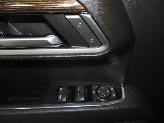 2025 GMC Black Sierra 044