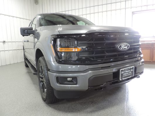 2024 Ford F150 Crew gray 008
