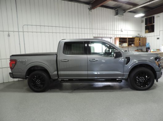 2024 Ford F150 Crew gray 013
